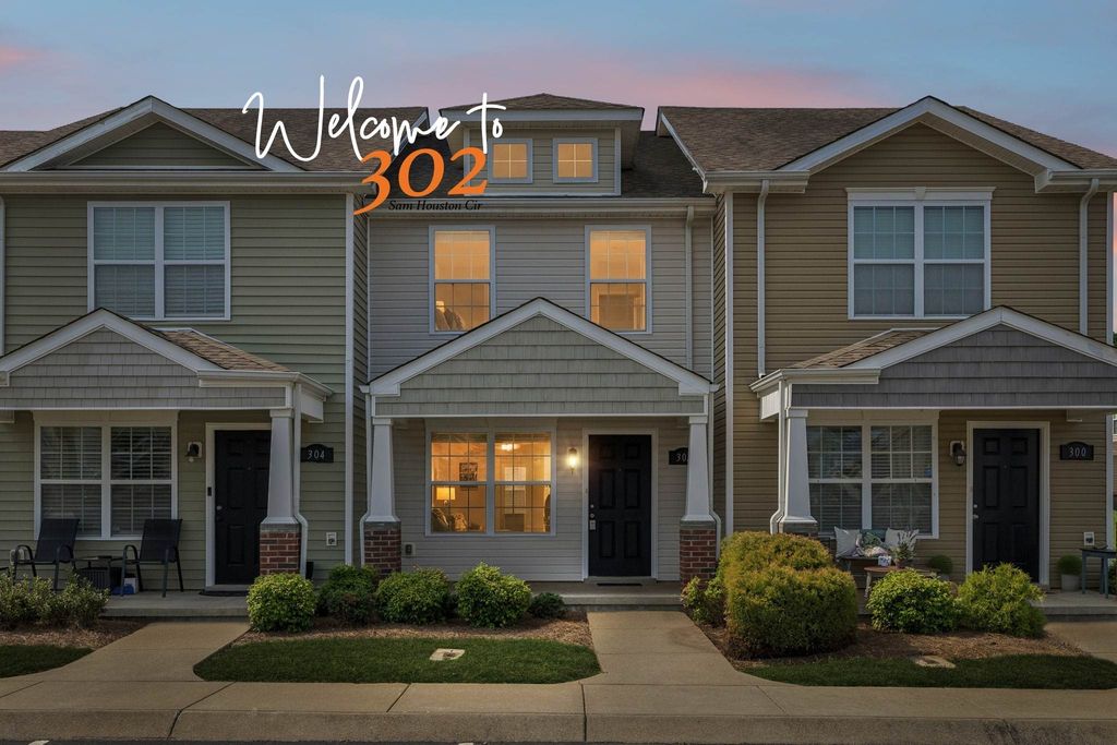 302 Sam Houston Cir, Clarksville