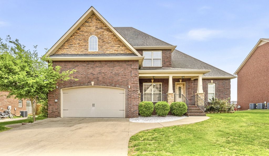 420 Carson Bailey Ct, Clarksville
