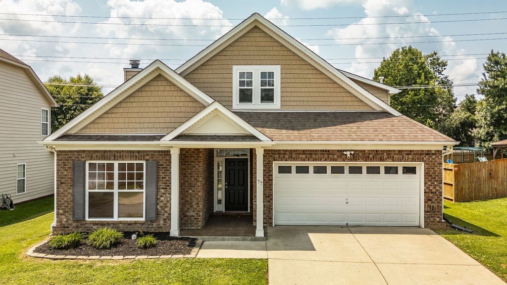 77 Villa Way, Hendersonville