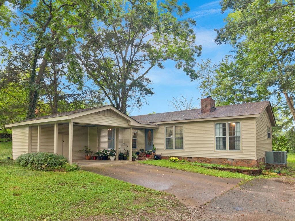 912 E College St, Pulaski