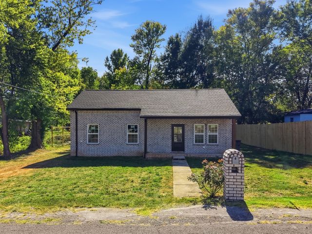 109 Woodland Dr, McMinnville