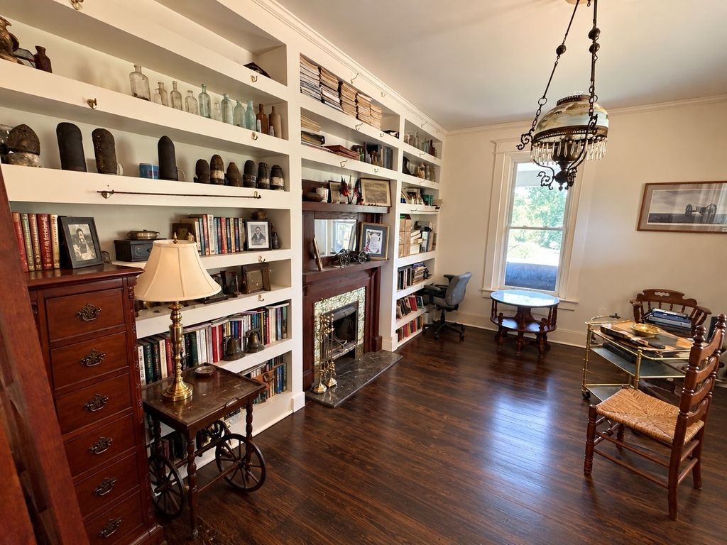 252 Beech Log Rd, Watertown