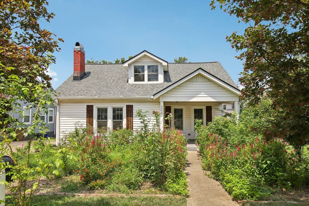 306 Valeria Street, Nashville