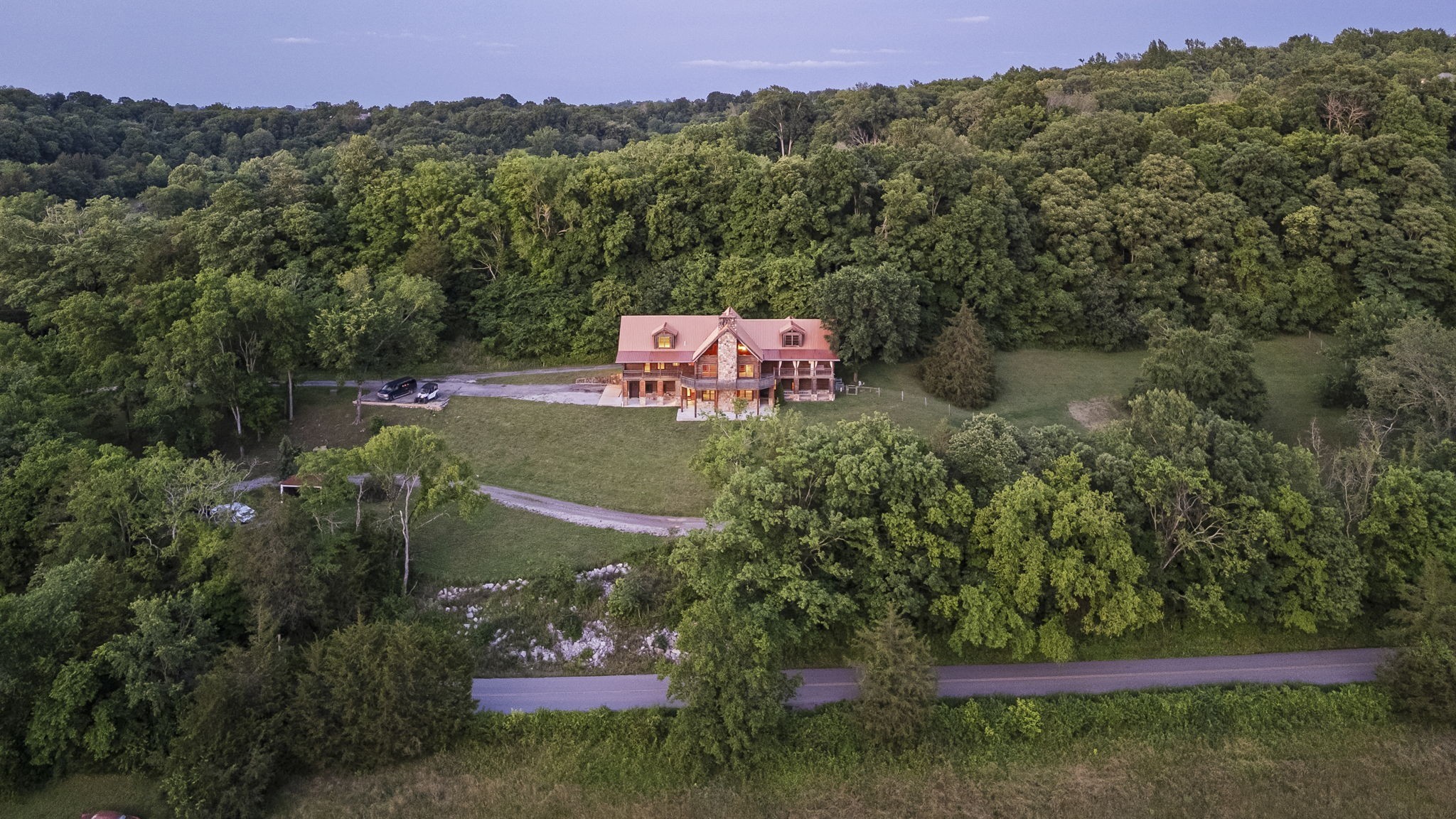 Photo of Listing #3510389