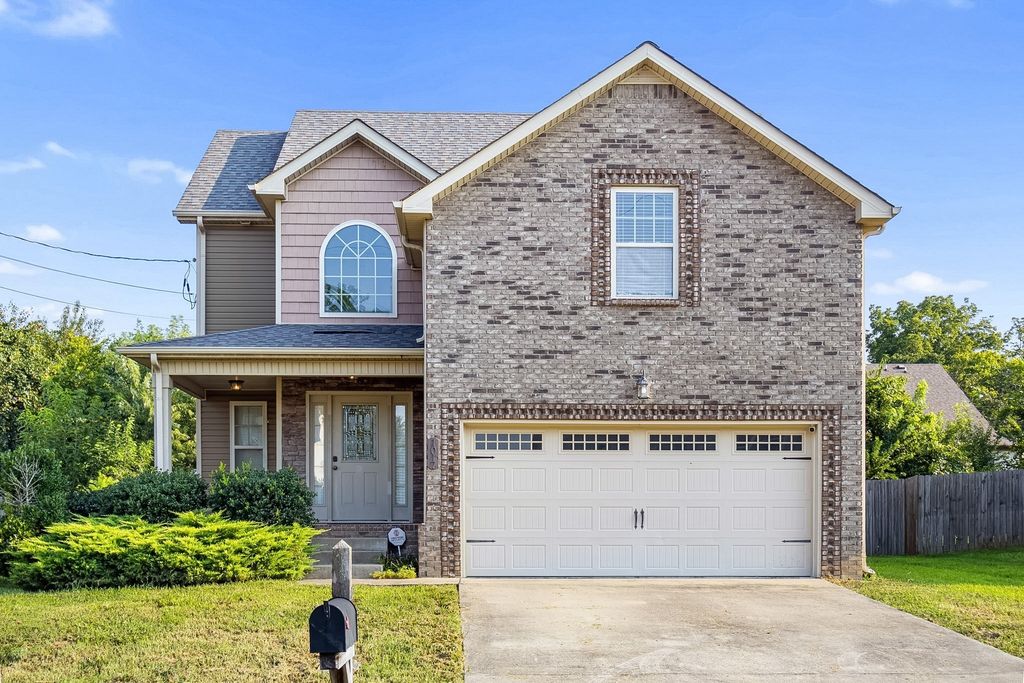 1017 Sunrise Dr, Clarksville