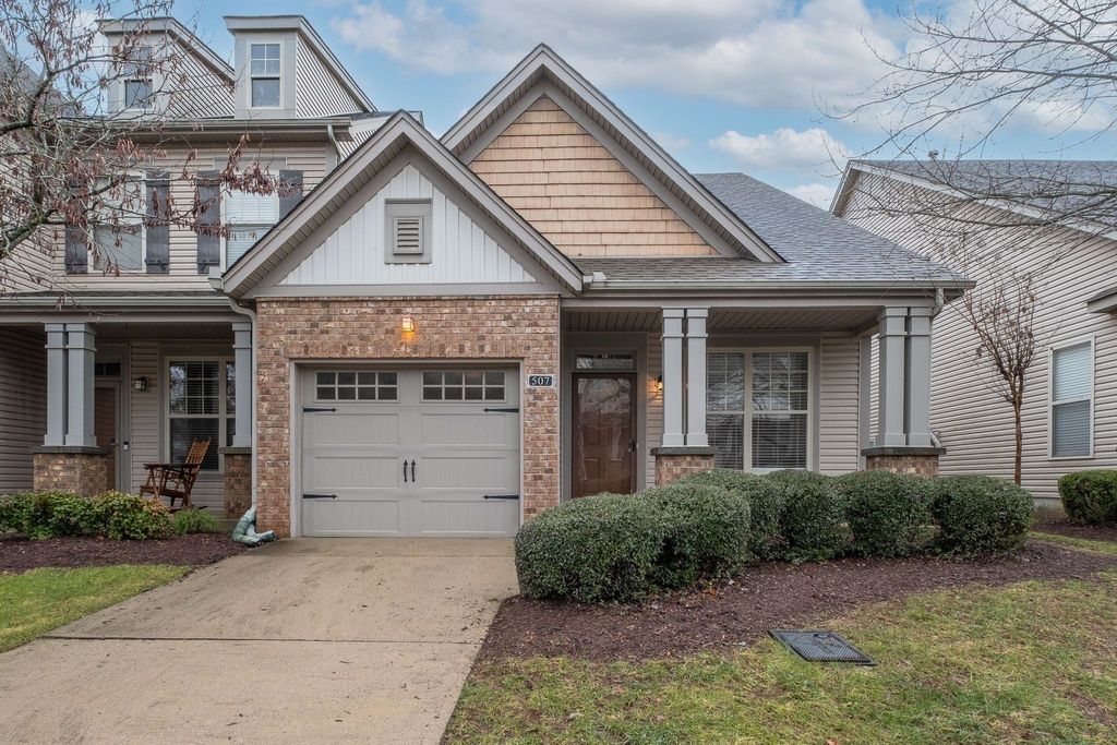 507 Griffin Cir, Hermitage