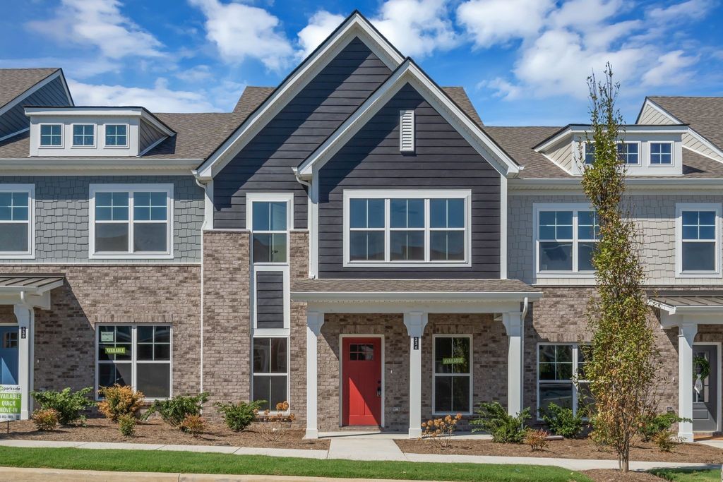 348 Twig Pvt Ct, Hendersonville