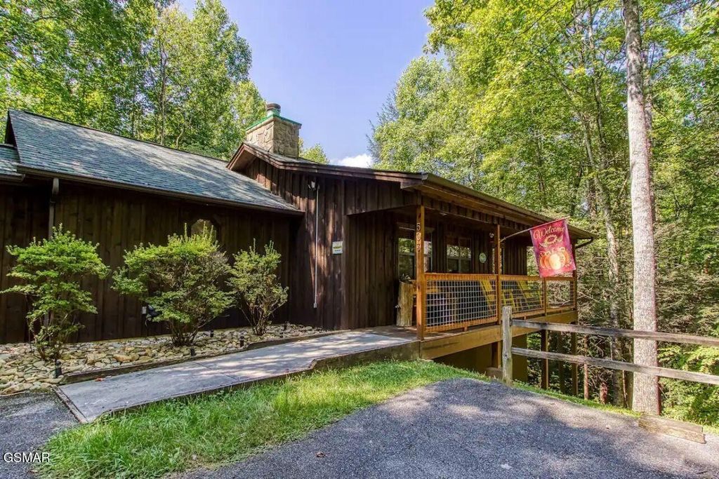 503 Eagle Trail, Gatlinburg