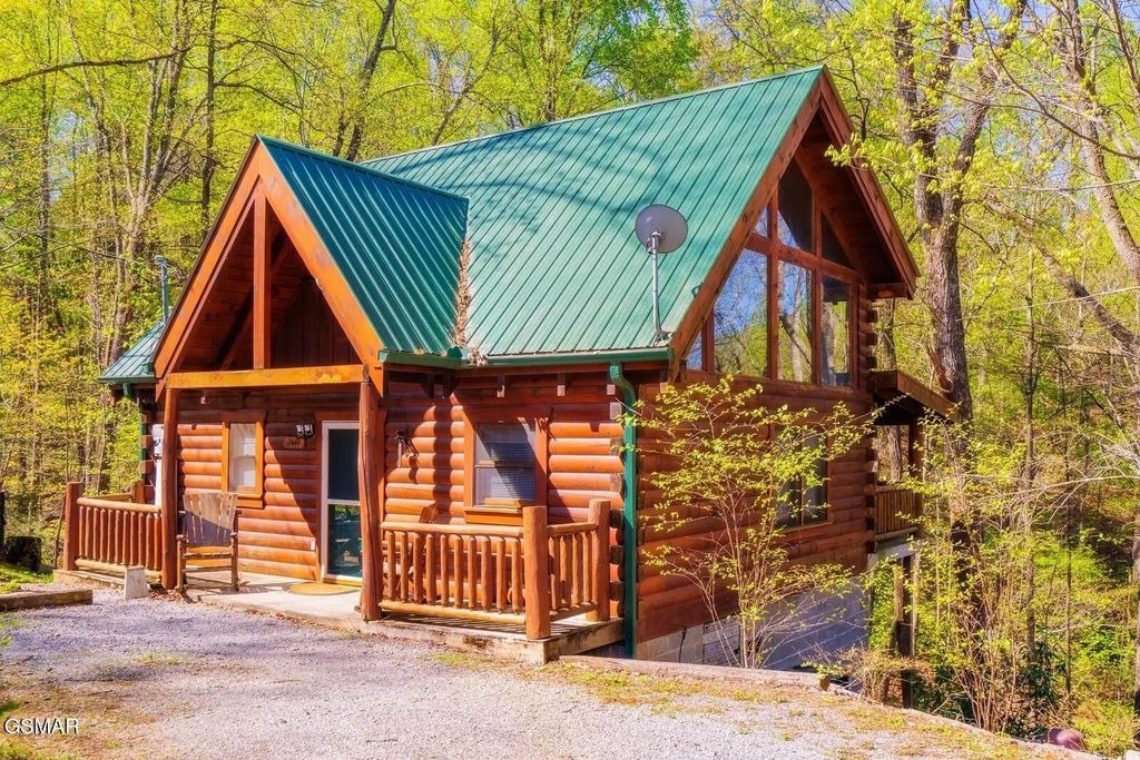 2449 Cedar Pass, Sevierville
