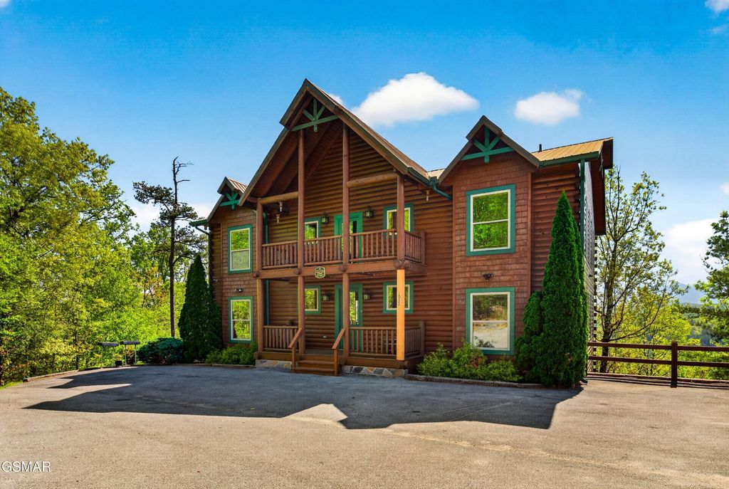 1932 Thistle Thorn Trail, Sevierville