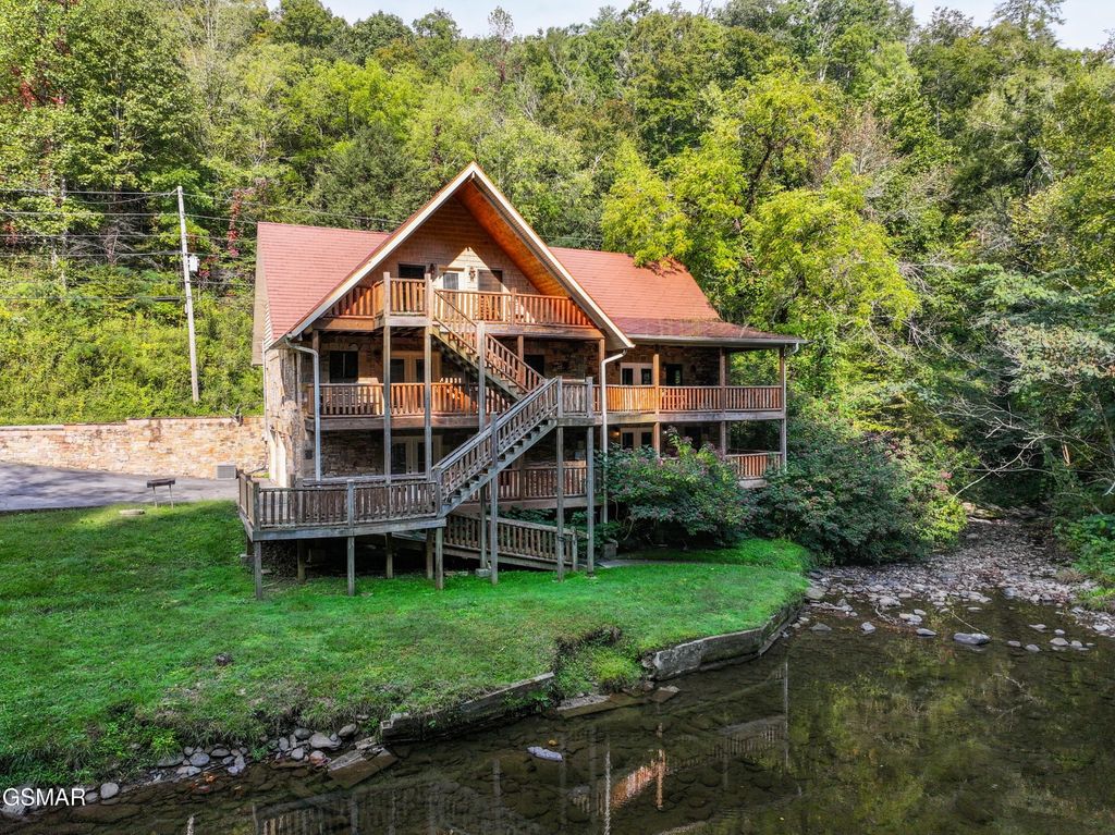 4273 Pittman Center Road, Sevierville
