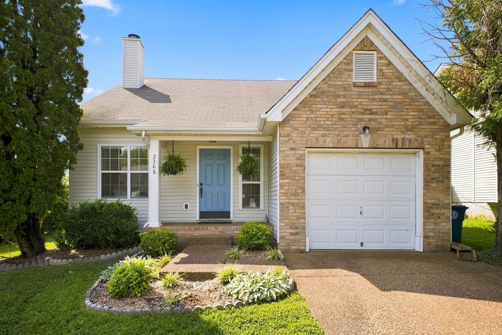 2306 Surrey Ln, Franklin
