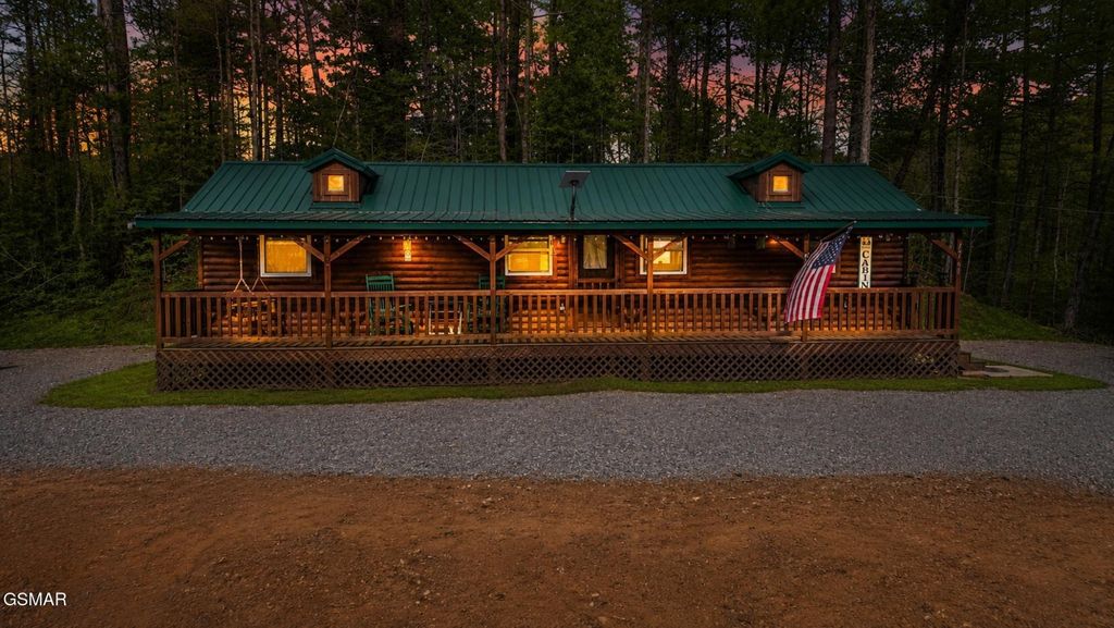 1768 Rich Mountain Way, Sevierville