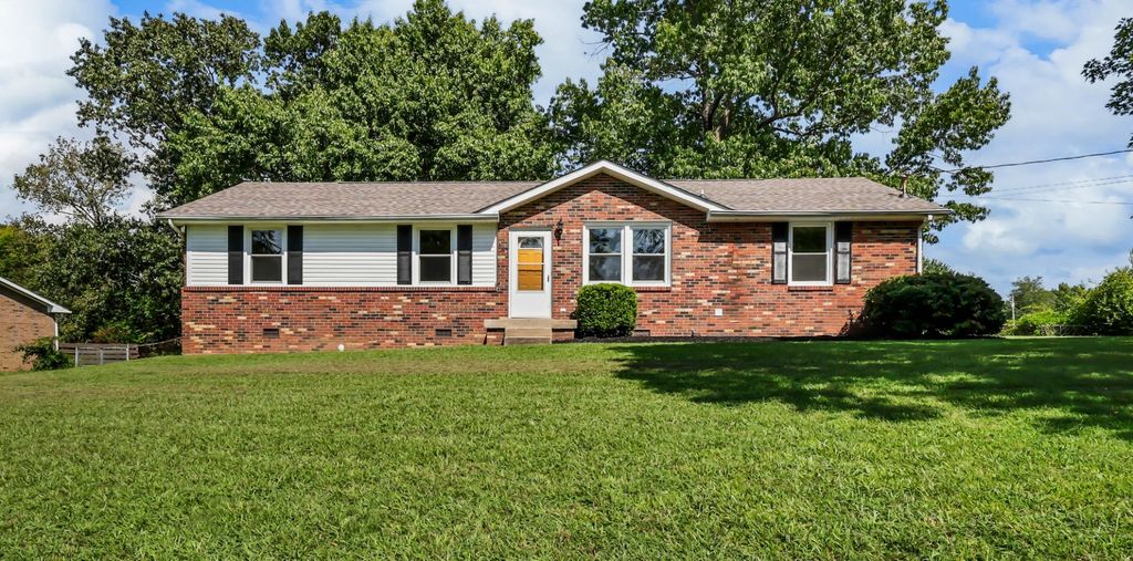 641 Cleveland Dr, Clarksville