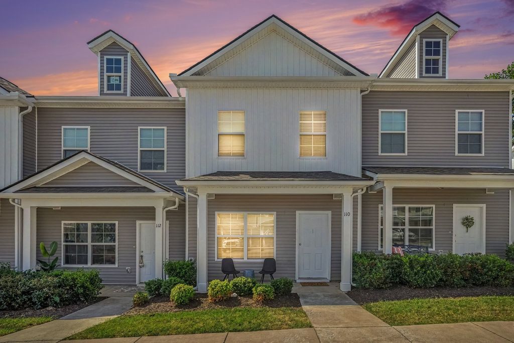 110 Kathryn Ct, Columbia