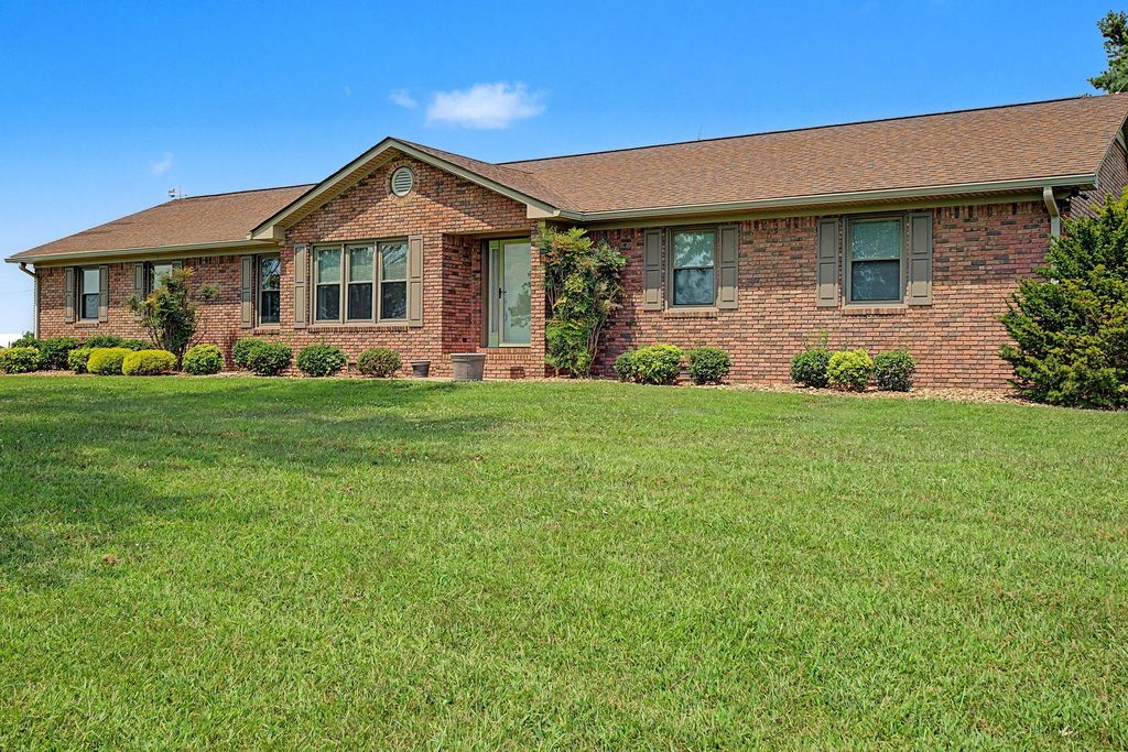 6730 Pierce Ln, Hopkinsville