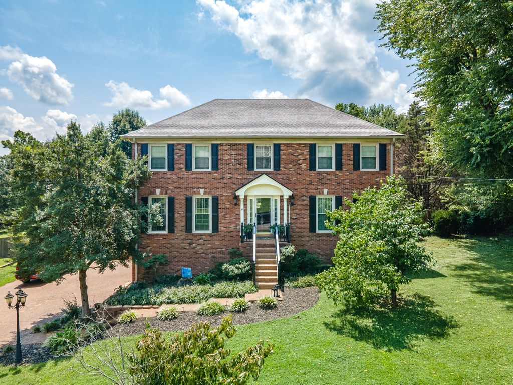1503 Heritage Dr, Columbia