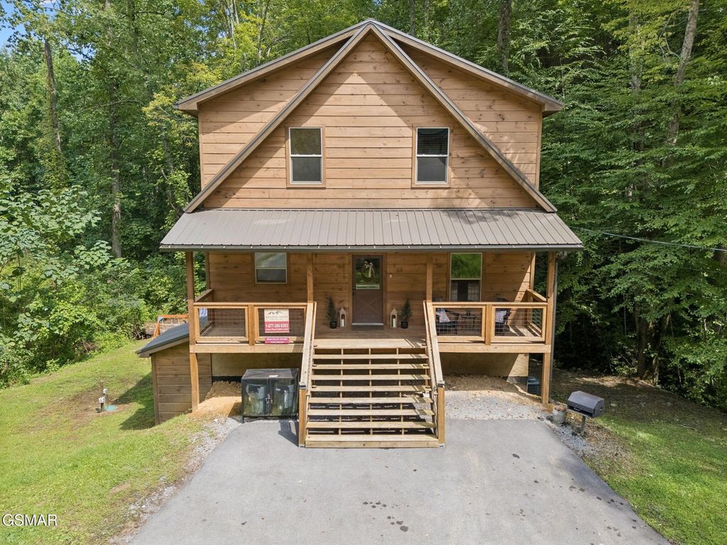 1615 Bear Valley Road, Sevierville