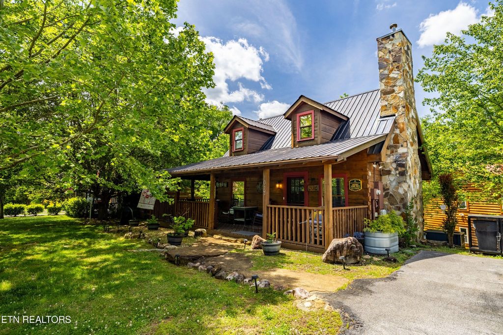 1017 Walini Way, Sevierville