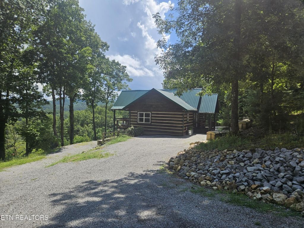 100 Warriors Passage Drive, Tellico Plains