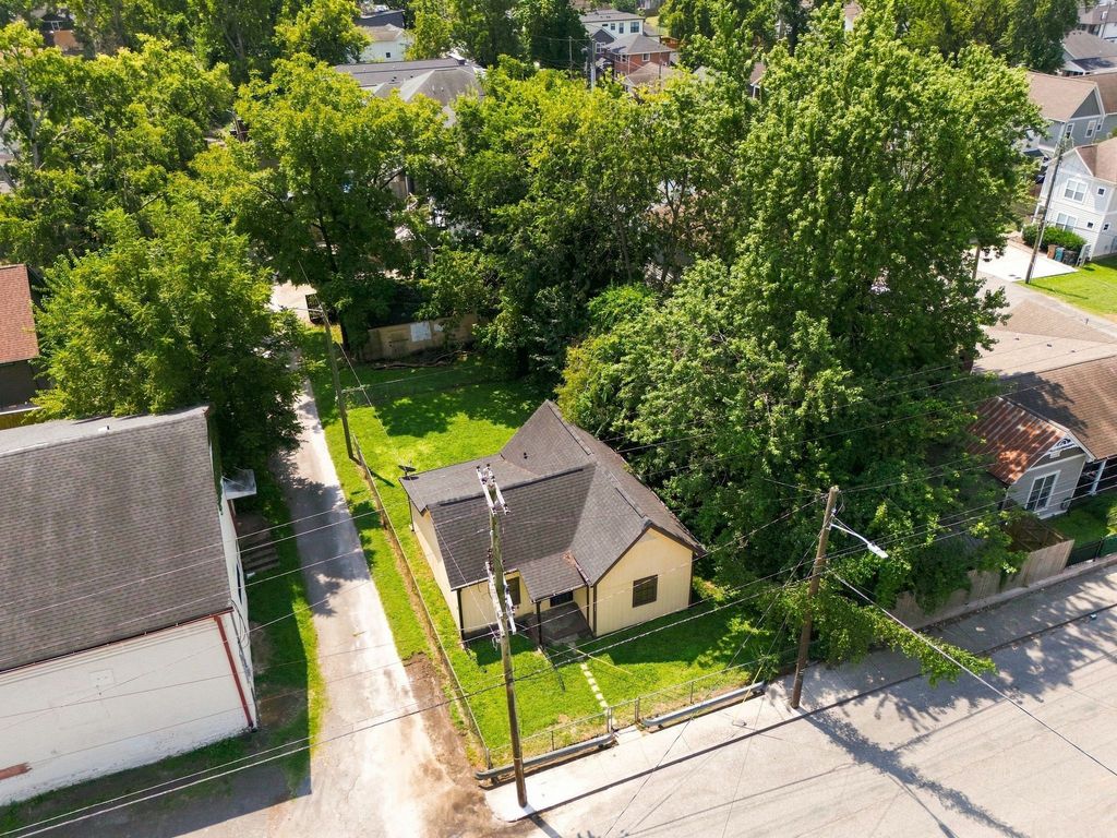 1307 Clay St, Nashville