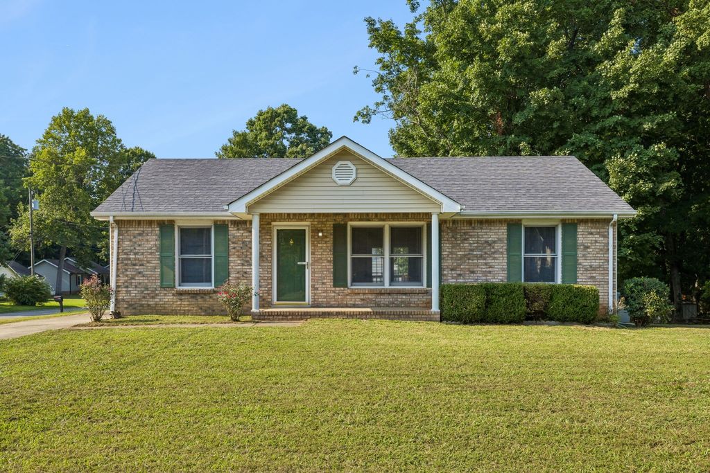 247 Quail Ridge Rd, Clarksville