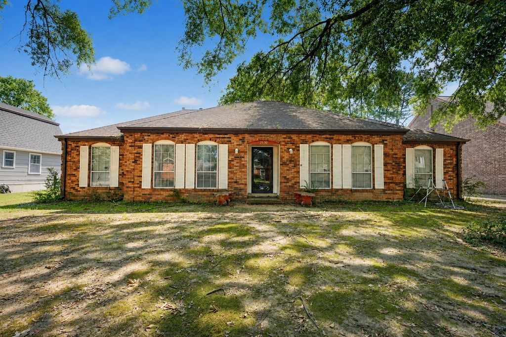 2530 Cardigan Dr, Memphis