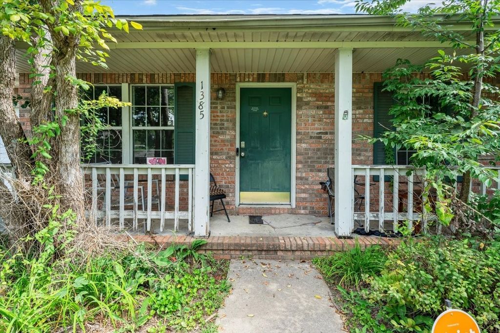 1385 William Suiters Ln, Clarksville