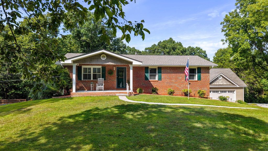 4805 Johnson Road, Birchwood
