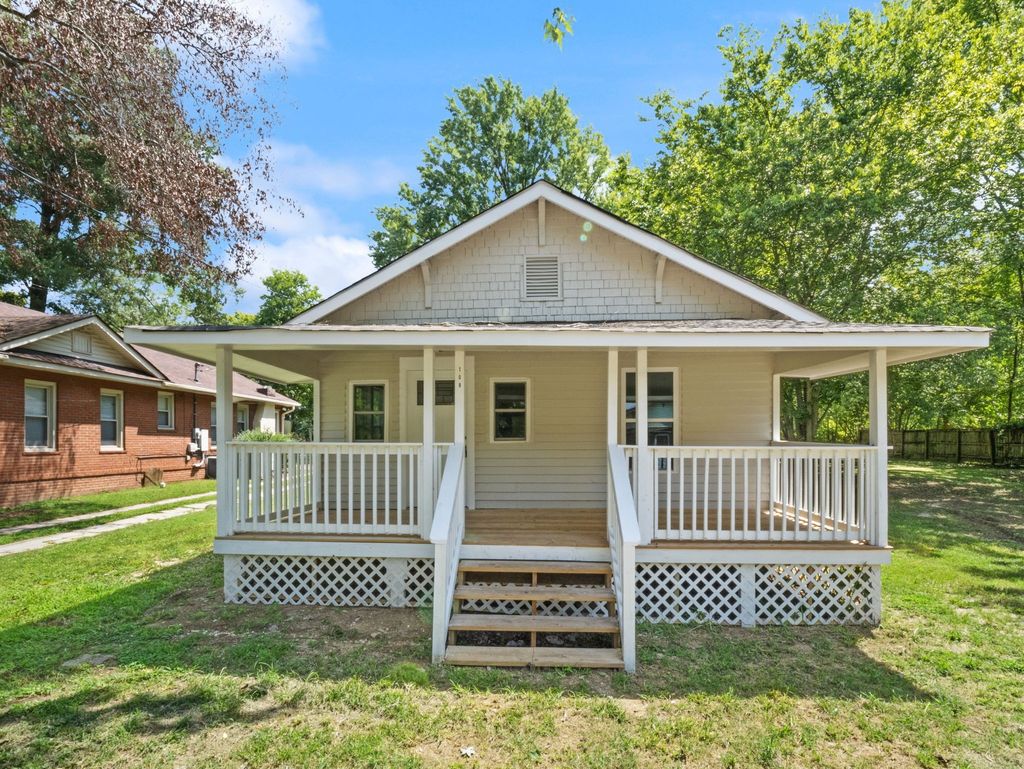 108 Cedar St, Bruceton