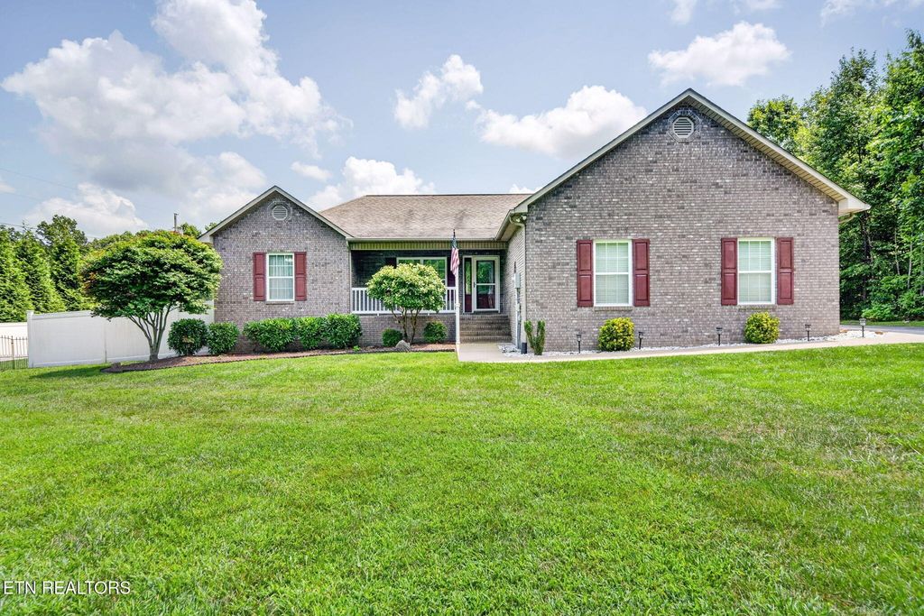 591 Spruce Loop, Crossville