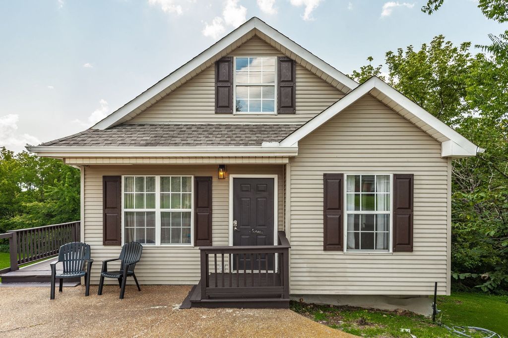477 Brattontown Cir, Lafayette