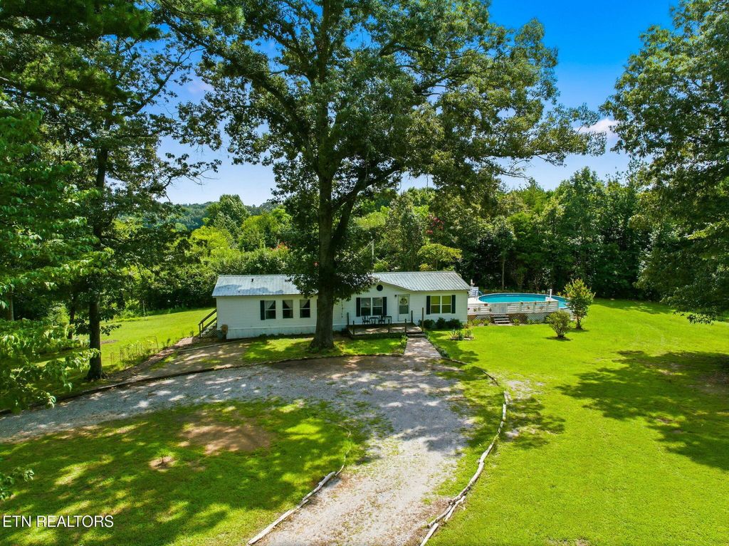 234 Greenbriar Rd, Sweetwater
