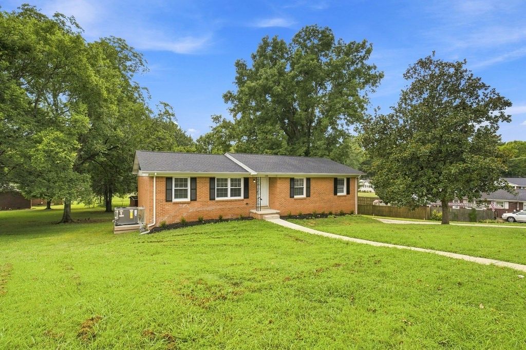 1308 Bagley Dr, Fayetteville