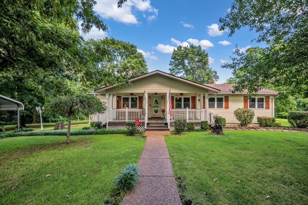 2815 Spencer Mill Rd, Bon Aqua