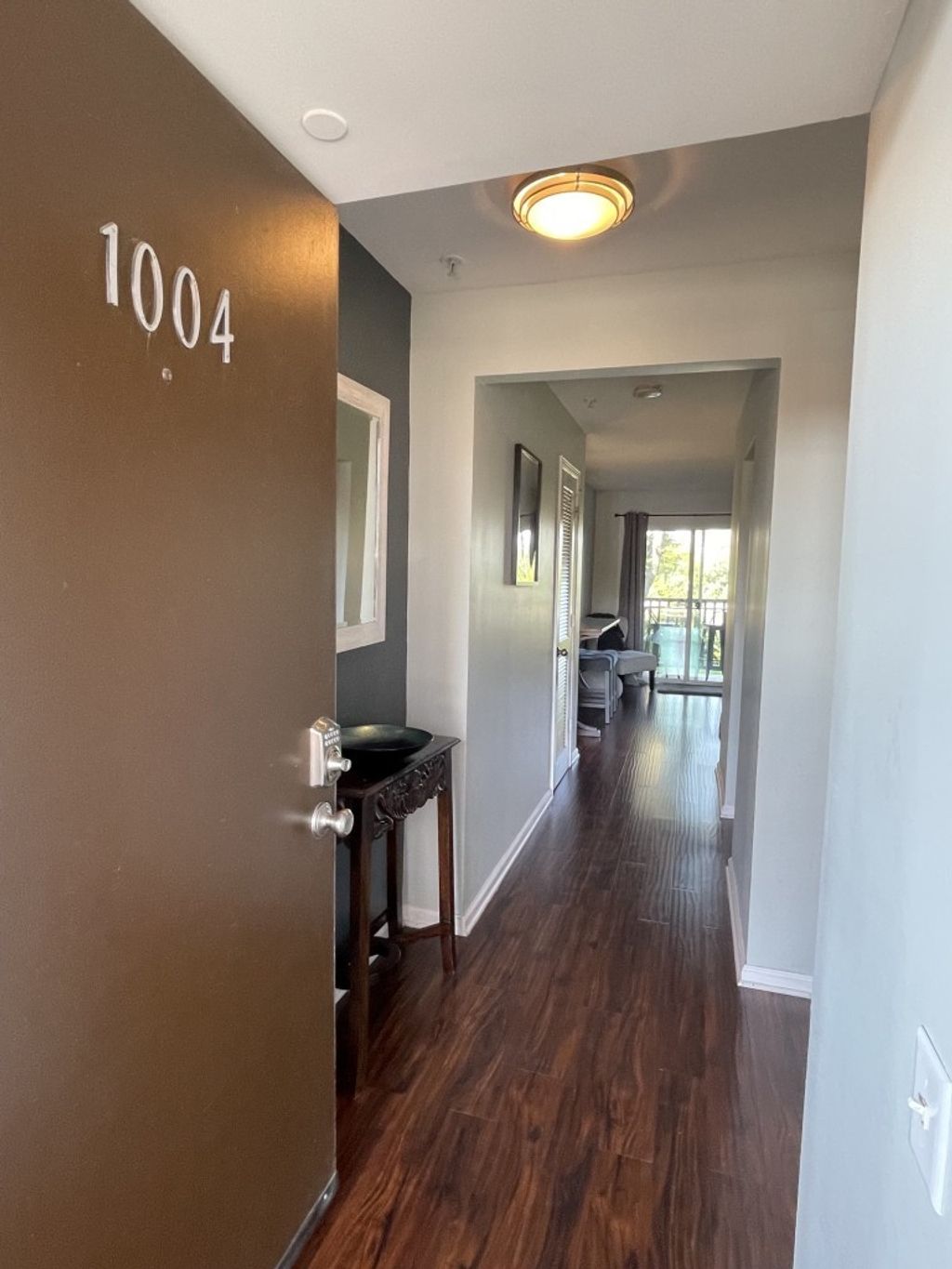 1004 1st Ave N, Nashville