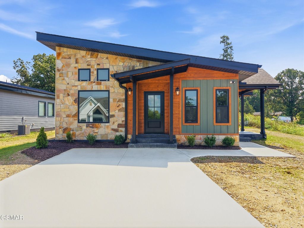 203 Granite Drive, Sevierville