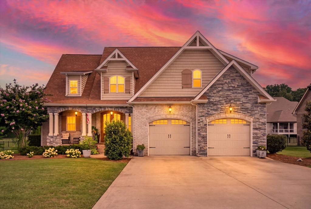1521 Amblewood Way, Clarksville