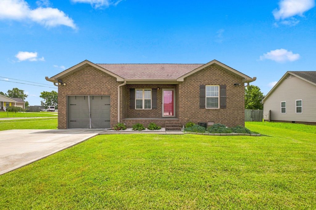 438 Princeton Dr, Lebanon