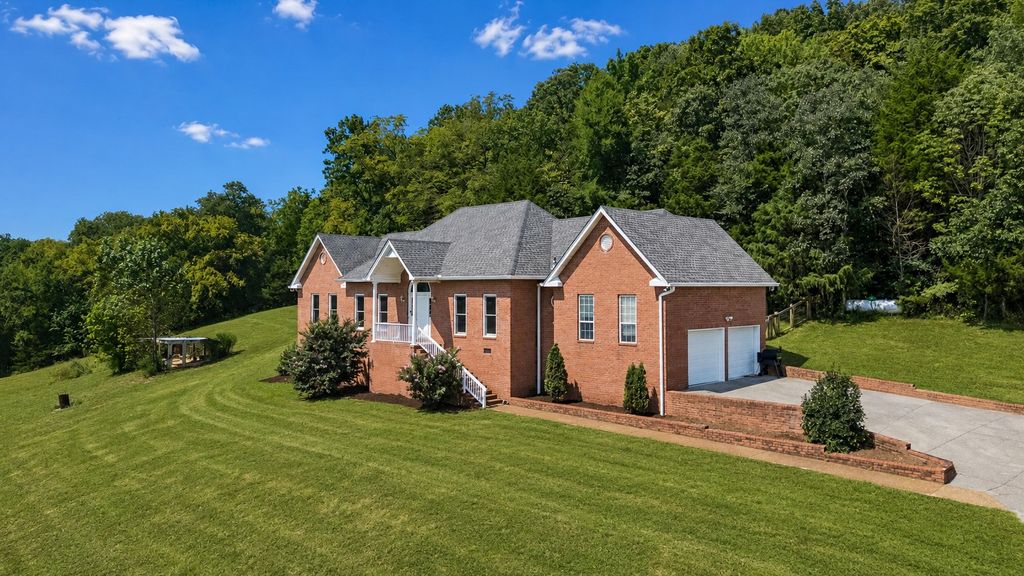 206 Dry Fork Creek Rd, Bethpage