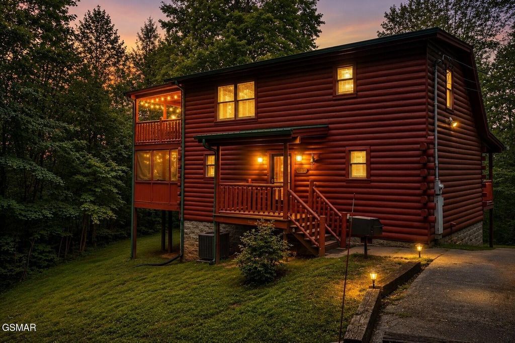 1904 Rhododendron Lane, Sevierville