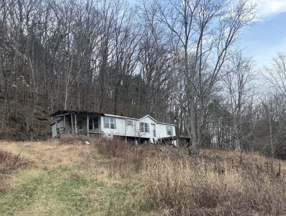 Photo for MLS 3512667 in 0 Lick Creek Rd Hartsville, TN - 37074