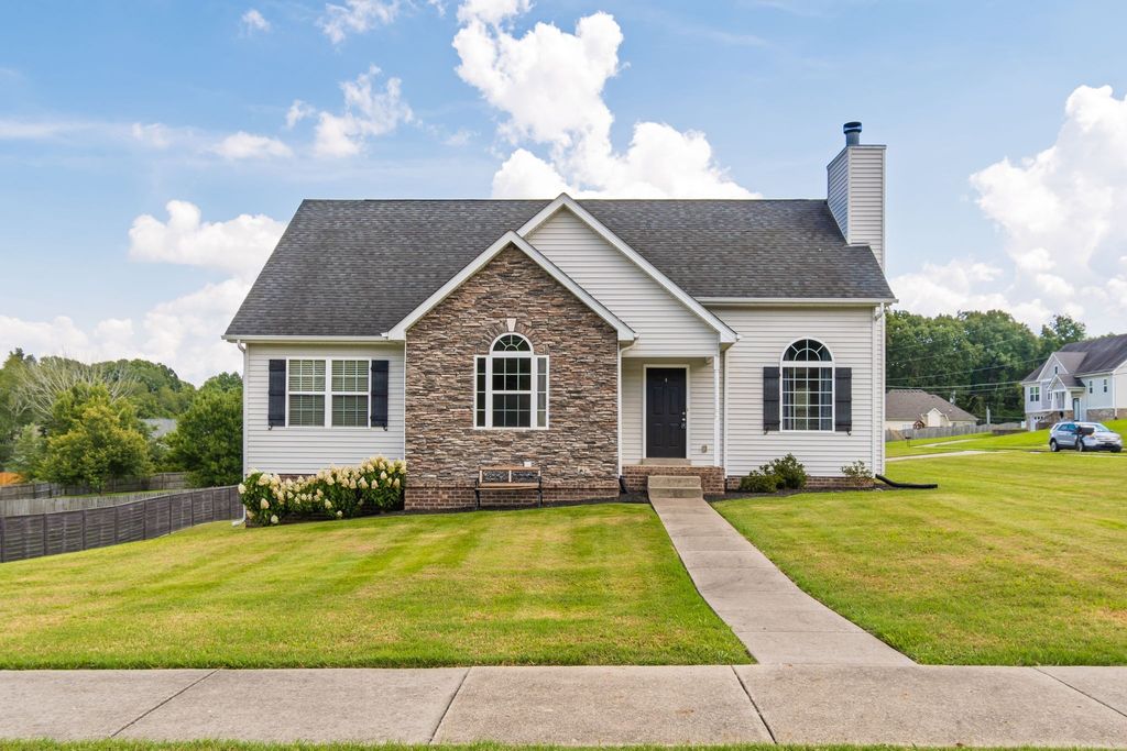 7307 Sheena Ln, Fairview
