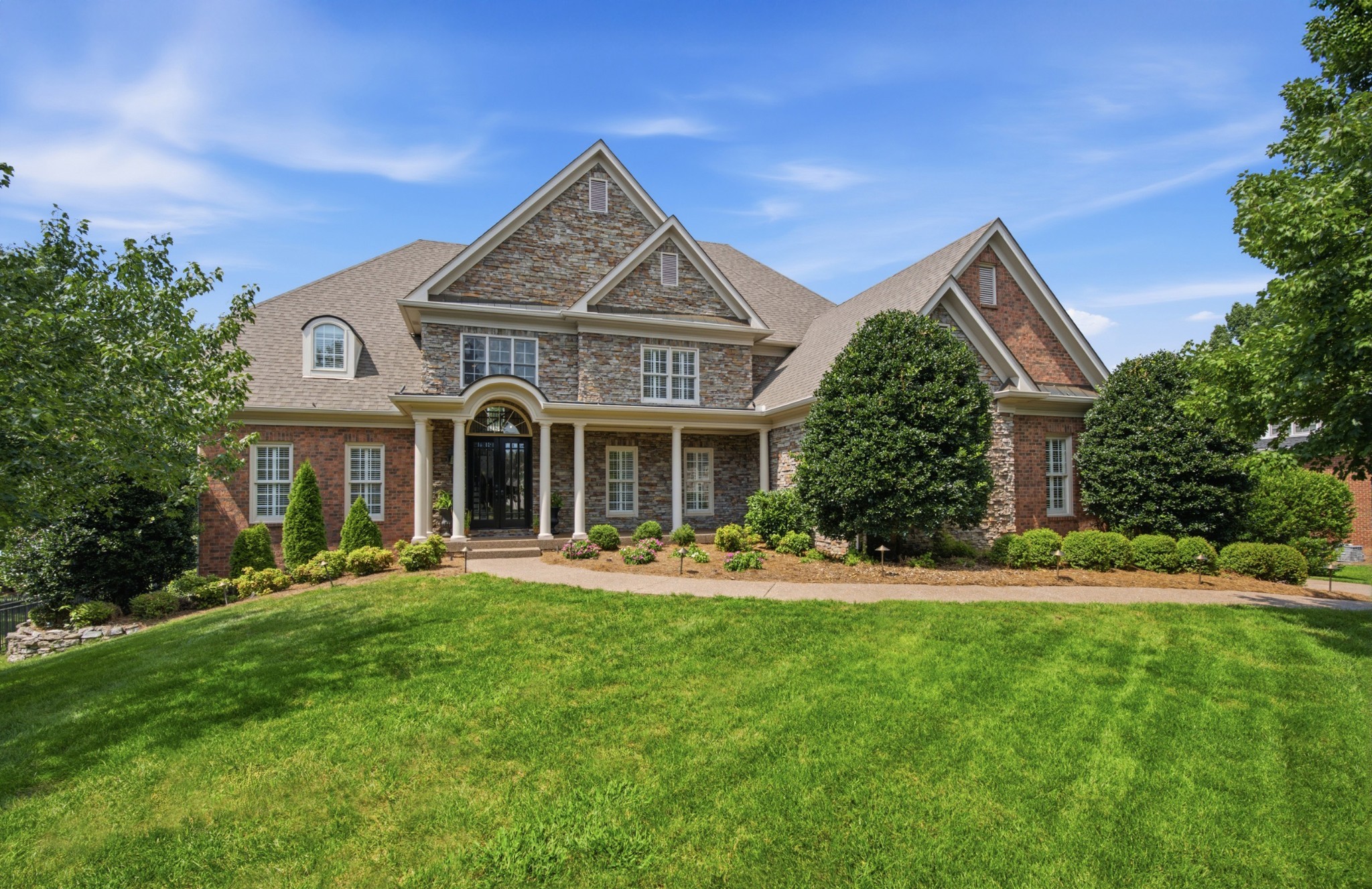 Photo of Listing #3512761