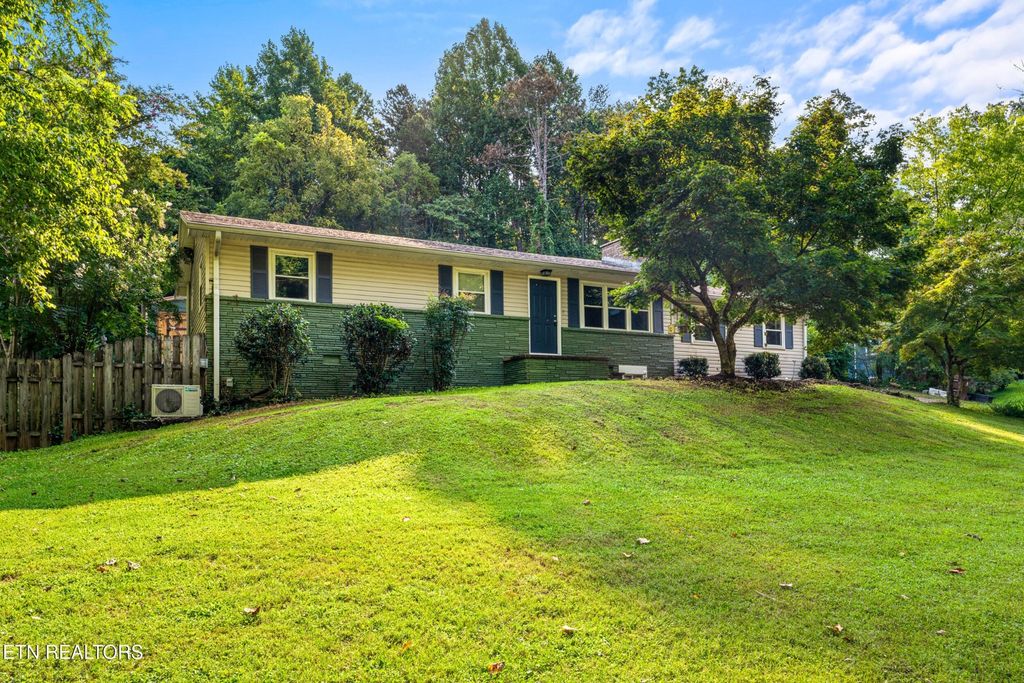 2404 Belt Rd, Knoxville