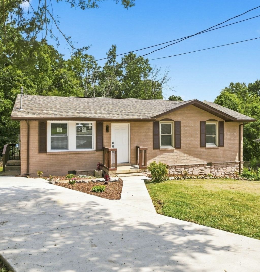 613 Maclaurin Ct, Nashville