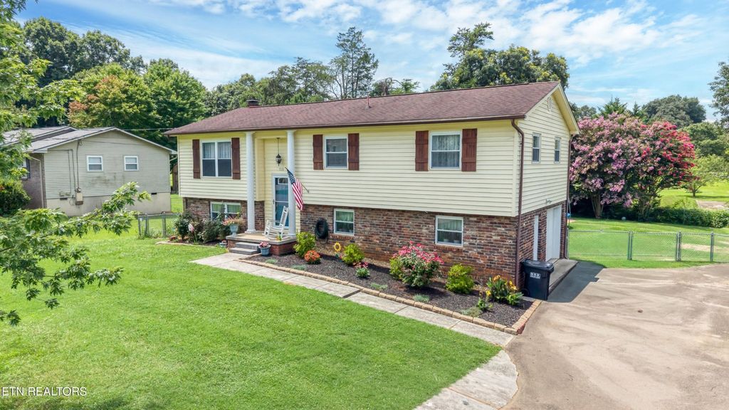 315 Arbor Drive, Maryville