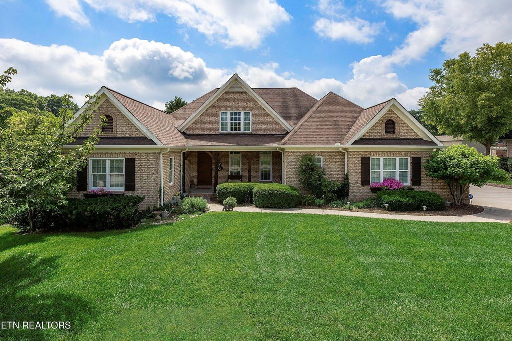 143 Amberly Court, Lenoir City