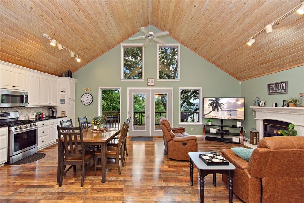 4250 Four Seasons Rd, Smithville