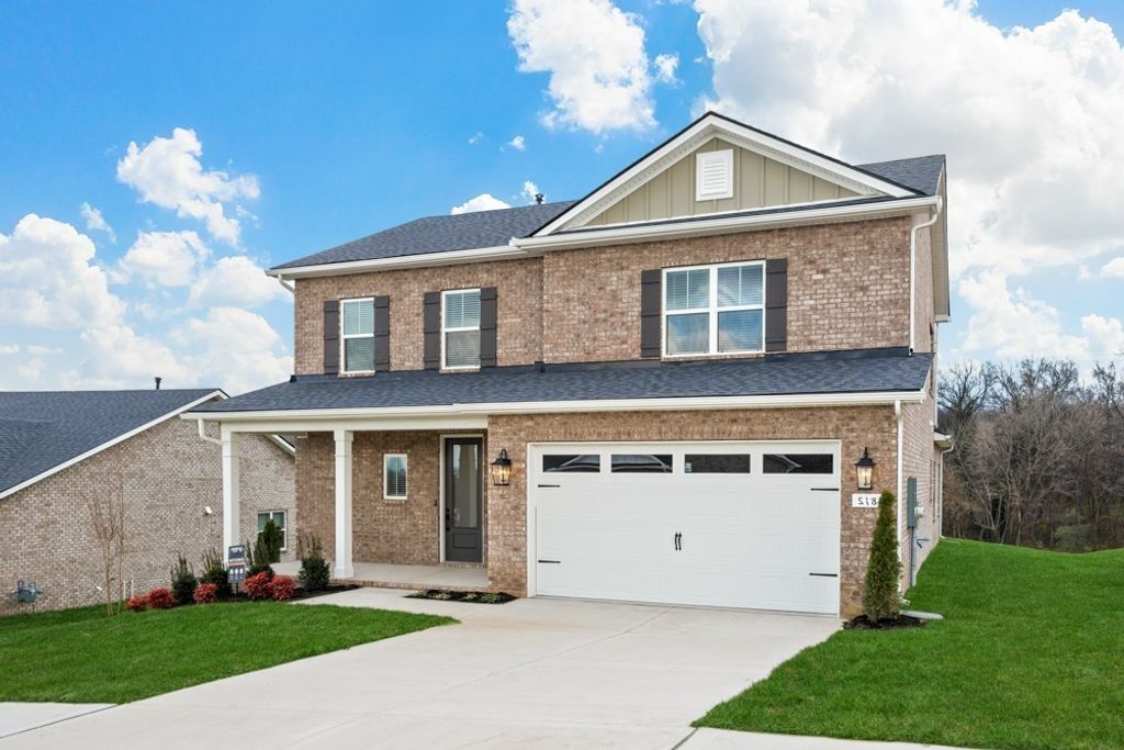 812 Hillock Trace, Lebanon